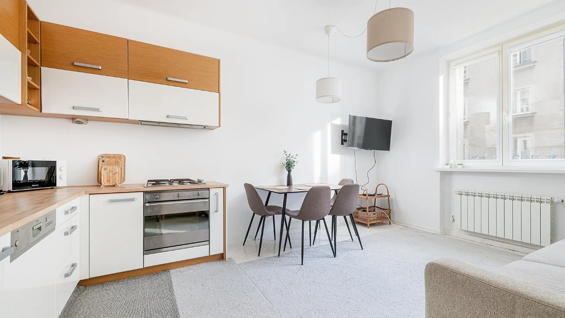 Rentplanet - Apartament Sniadeckich Varsovia Polonia