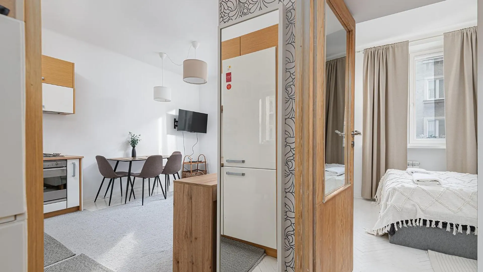 Rentplanet - Apartament Sniadeckich Varsovia Apartamento